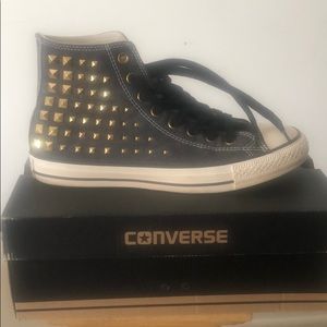 Black CT collar Studs Converse